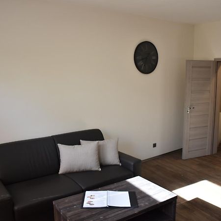 Penzion Víno Hruška Blatnička Exterior foto