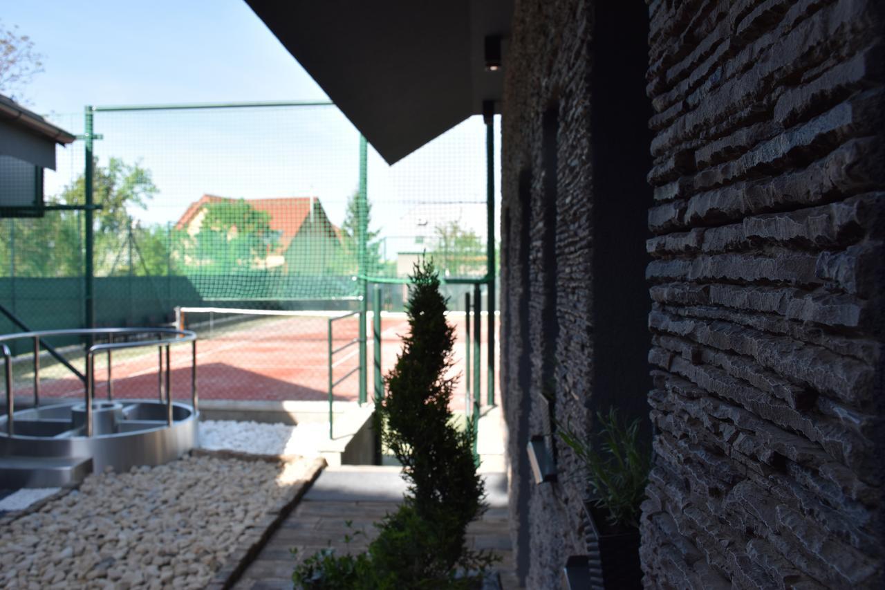 Penzion Víno Hruška Blatnička Exterior foto